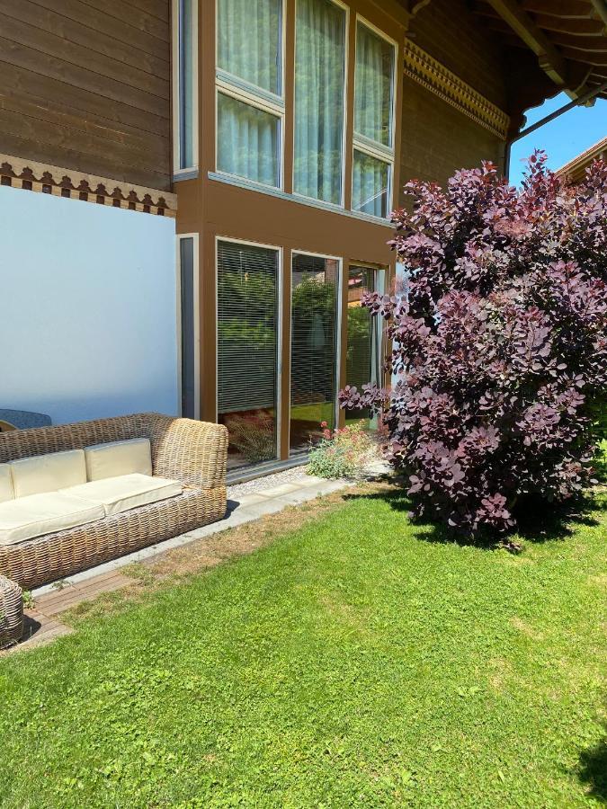 An Apartment In A Modern Swiss Chalet Iseltwald Kültér fotó